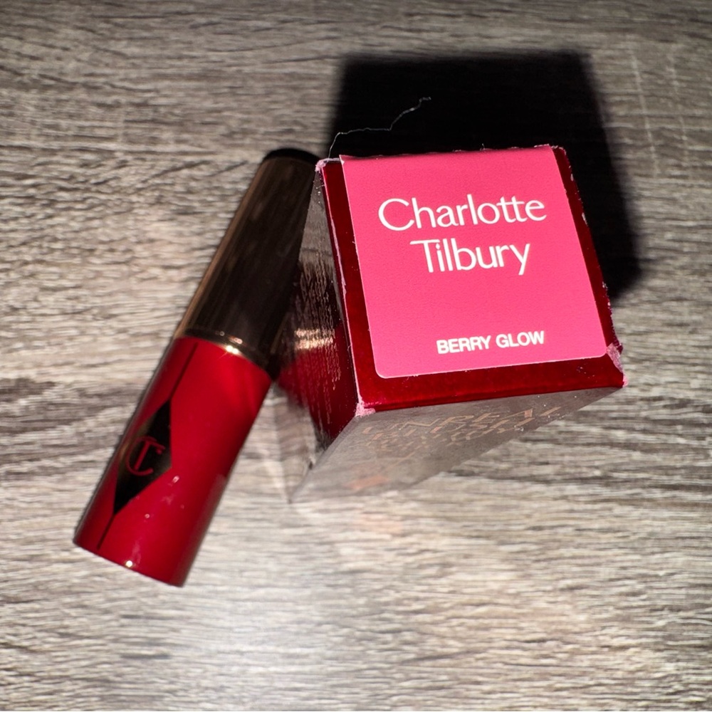 CHARLOTTE TILBURY UNREAL BLUSH STICK 🍓